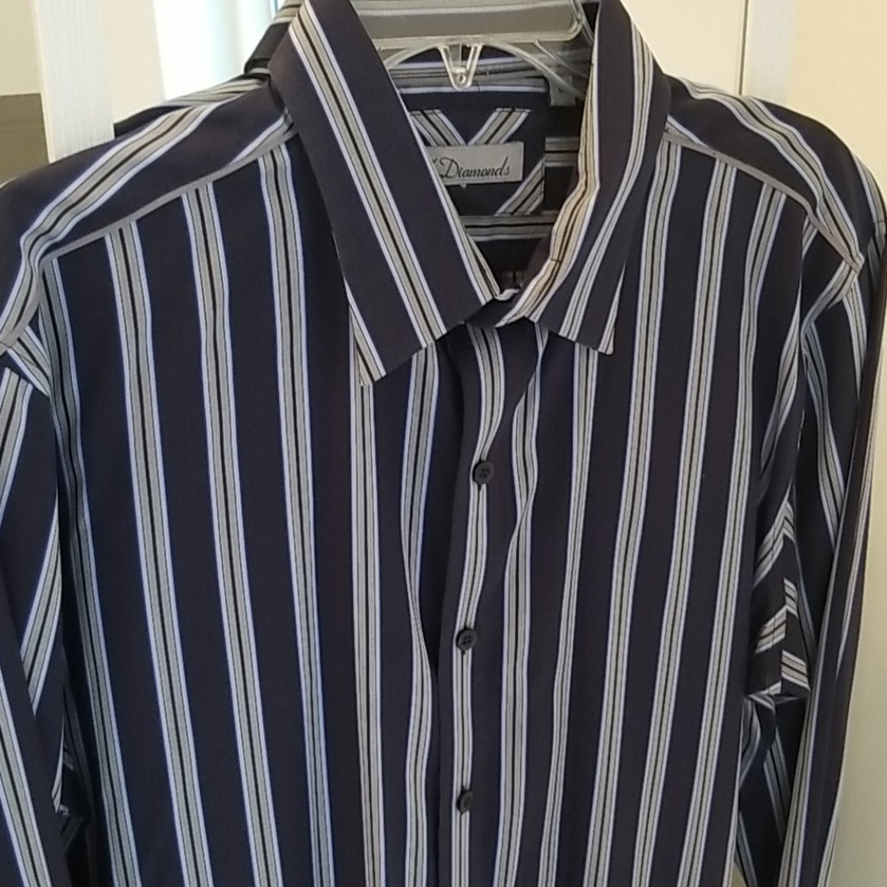 Men's Dress shirt size L 7 Diamonds